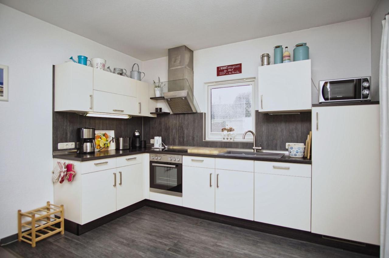 Komfortables Haus Mit Kamin, Sauna, Garten, Terrasse - Ferienhaus Sternschnuppe Wiek auf Rügen Esterno foto