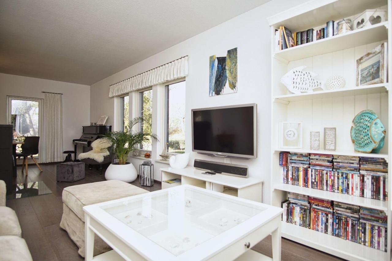 Komfortables Haus Mit Kamin, Sauna, Garten, Terrasse - Ferienhaus Sternschnuppe Wiek auf Rügen Esterno foto