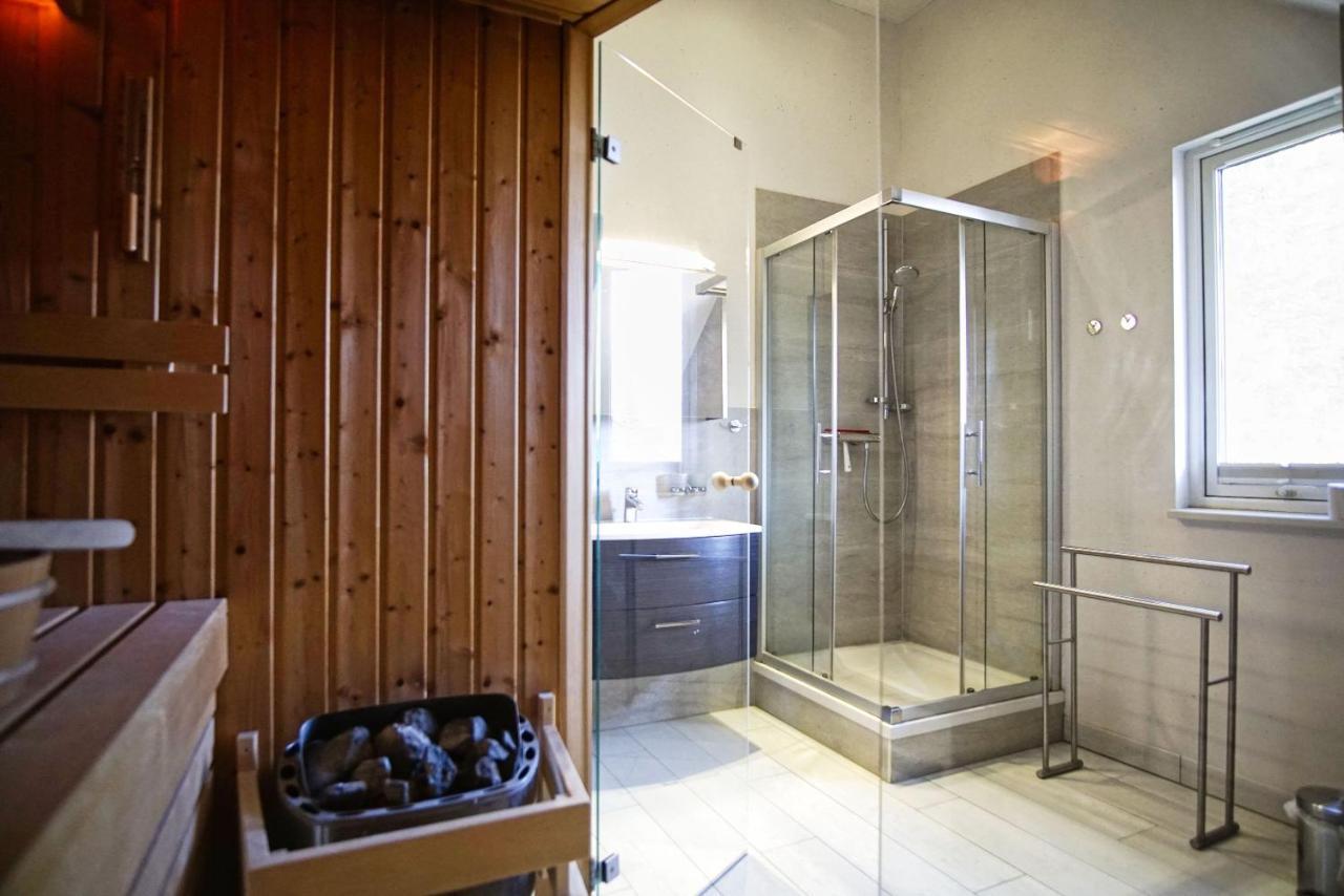 Komfortables Haus Mit Kamin, Sauna, Garten, Terrasse - Ferienhaus Sternschnuppe Wiek auf Rügen Esterno foto